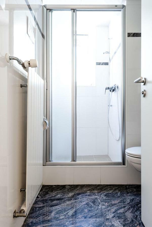 Iq130 Guesthouse Zurich Bagian luar foto