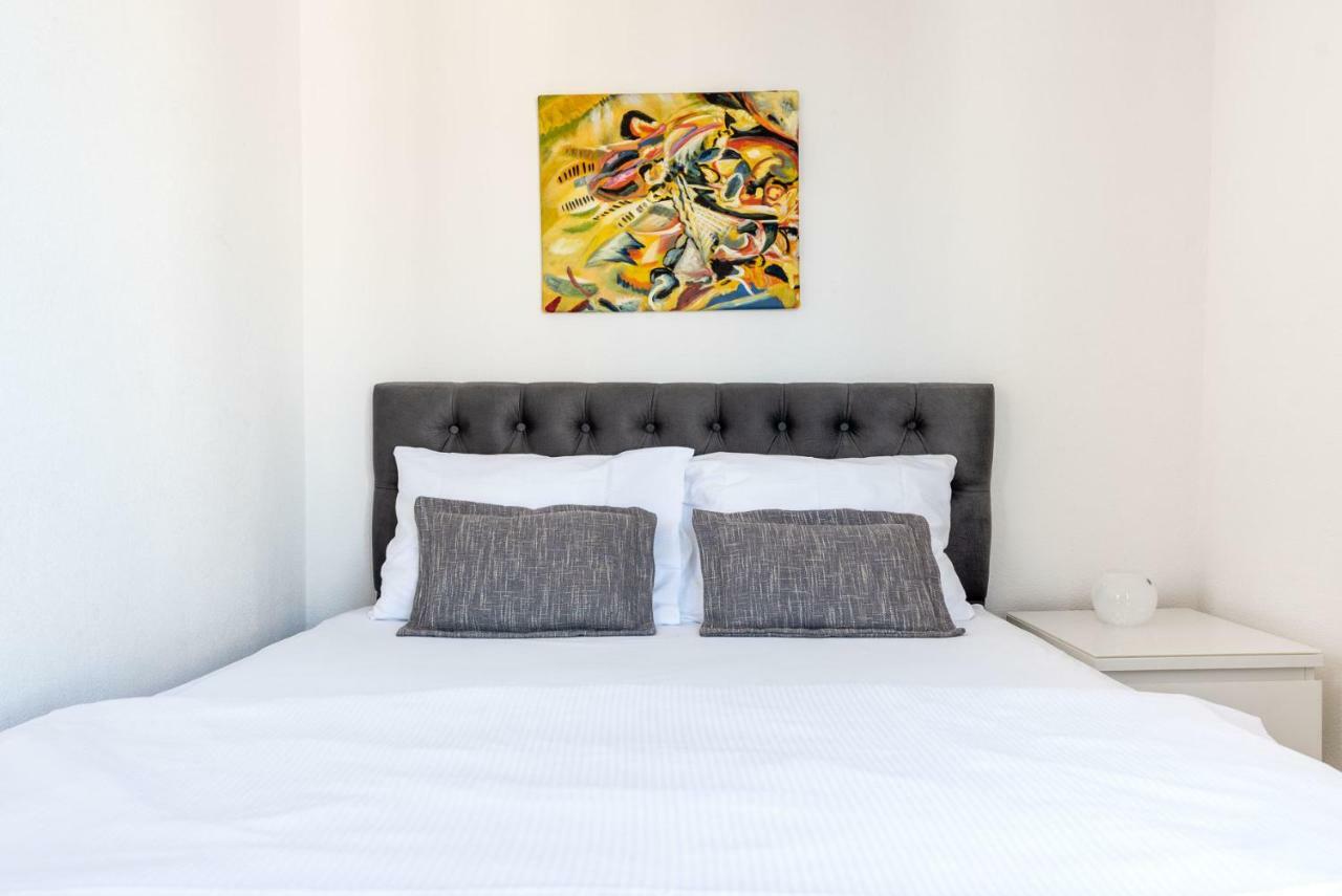 Iq130 Guesthouse Zurich Bagian luar foto