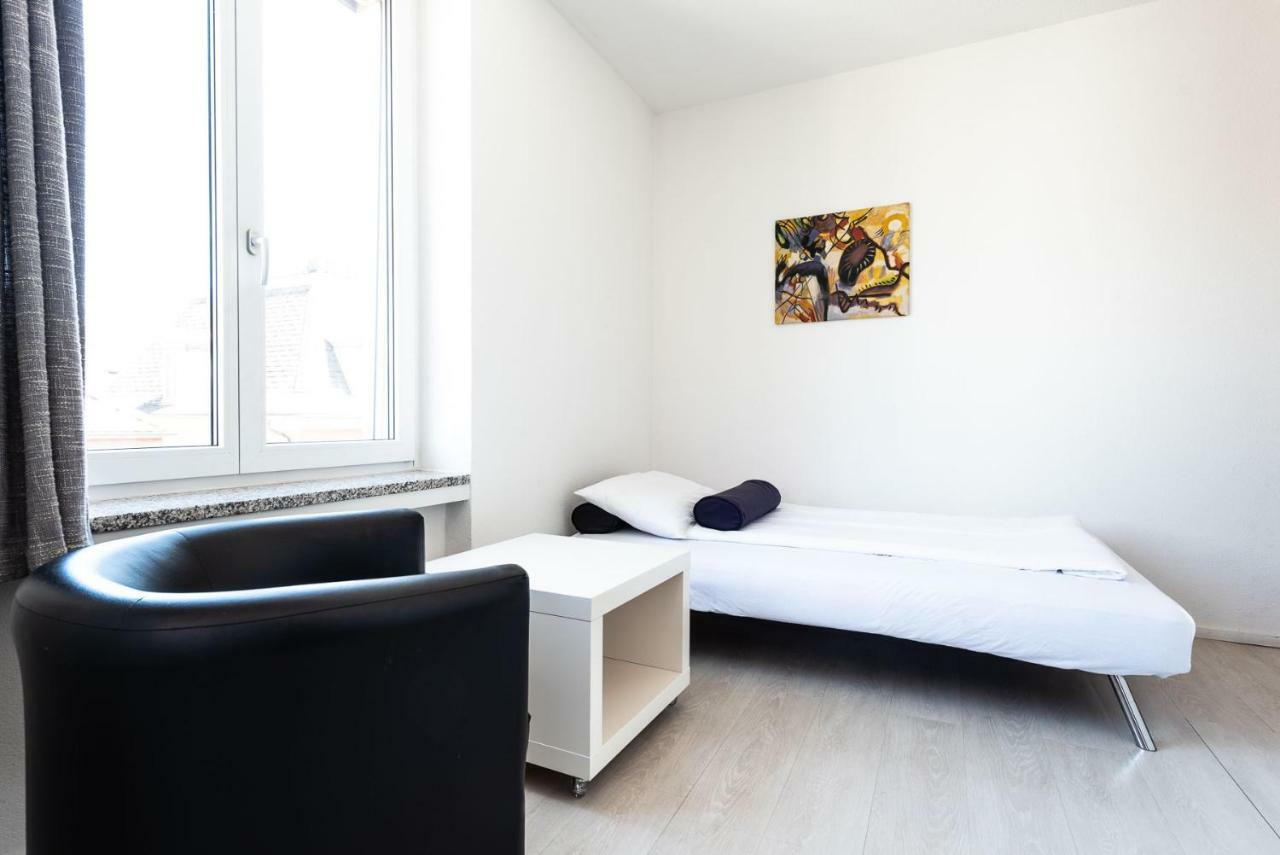 Iq130 Guesthouse Zurich Bagian luar foto