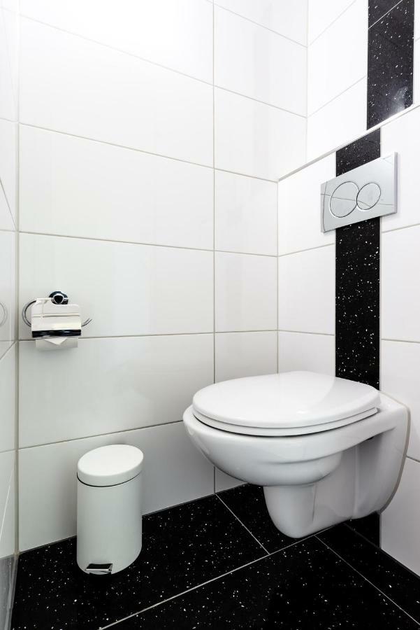 Iq130 Guesthouse Zurich Bagian luar foto